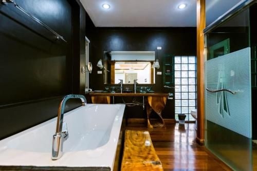 Patong Indigo cozy villa super sea view芭东五卧室无敌海景 (Patong Indigo cozy villa super sea view)2