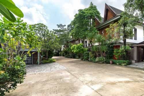 Thai Style Villa with Private Pool Thai Style Villa with Private Pool