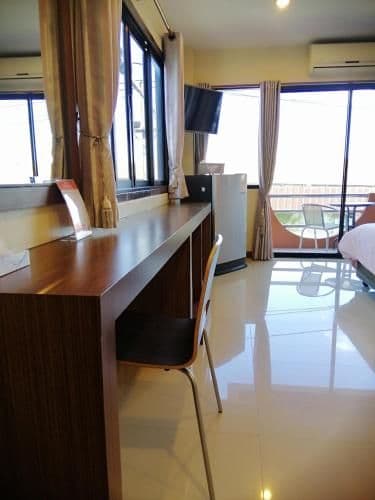 Deluxe Room (2 Adults + 1 Child)