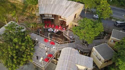 The Mud Bamboo cafe and Beds The Mud Bamboo cafe and Beds