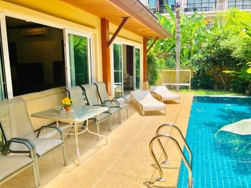Karon Pool Villa2