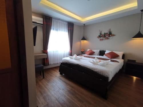 Deluxe King Room