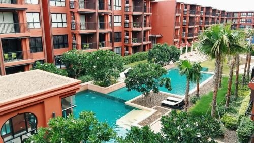 Bluroc Huahin Essa by May0