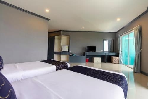 Deluxe Twin Room with Sea View