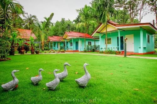 Baan Suan Chow Le0