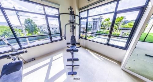 3BR Luxury Villa Pool And Gym Free Pickup Airport1
