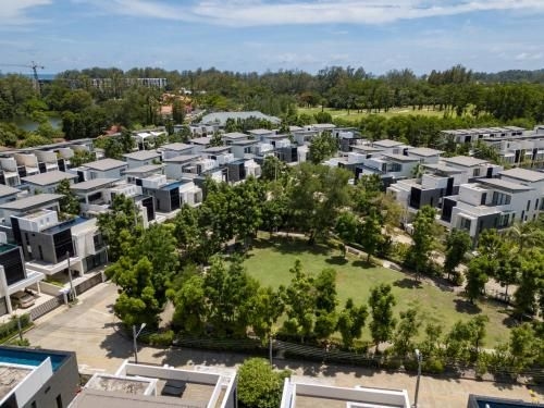 4 bdr villa with cinema in Laguna, 800 m to beach4