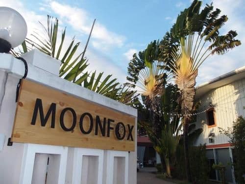 Moon Fox CaféInn Art & Gallery Moon Fox CaféInn Art & Gallery