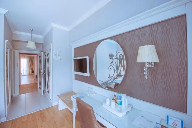 FAMILY ROOM CONNECTING ROOM