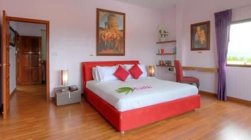 Deluxe Suite with Spa Bath