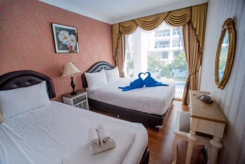 Duplex Three-Bedroom Apartment Pool Access