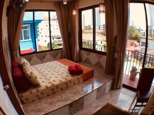 Apartment with Balcony