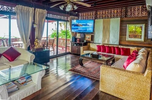 Villa - Beach Front