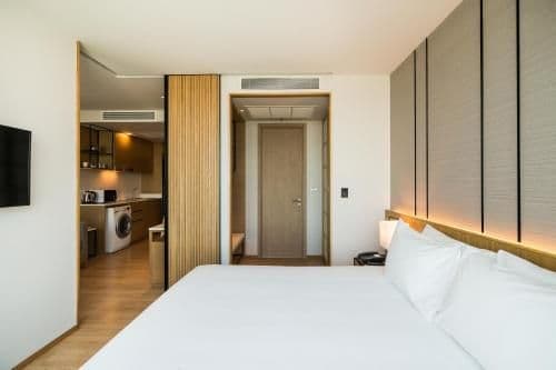 One Bedroom Suite with Mountain View