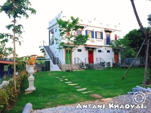 Seven-Bedroom House with Private Pool