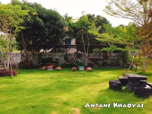Seven-Bedroom House with Private Pool