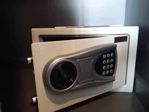UNIXX CONDO ,BUDGET ROOM 9 FLS UNIXX CONDO ,BUDGET ROOM 9 FLS