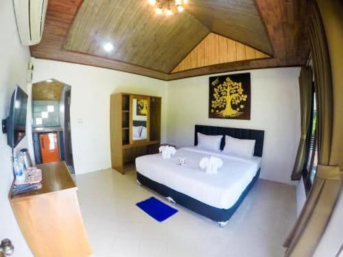 Deluxe Queen Room