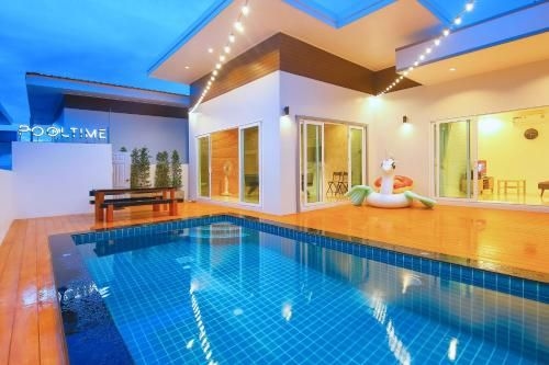 Pooltime Villa0