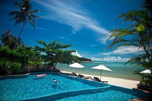 Brand new spacious house in convenient location 8 min to beach3