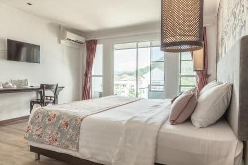 Deluxe Double or Twin Room