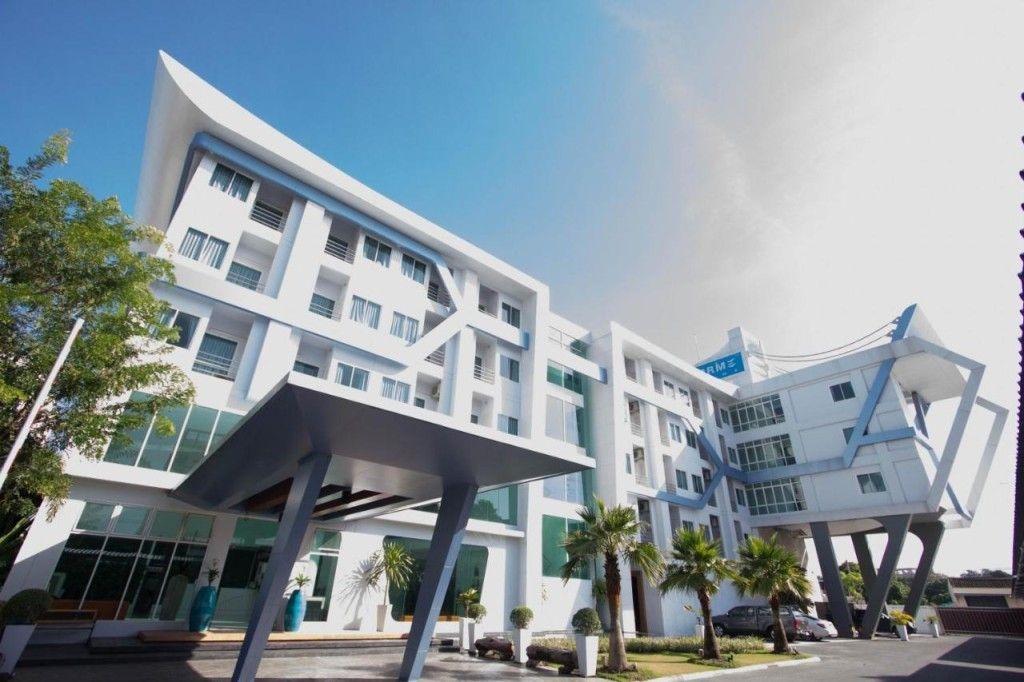 โรงแรมไพร์มไทม์ บางแสน (Prime Time Hotel)0