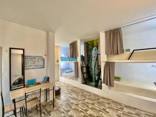 6-Bed Deluxe Dormitory