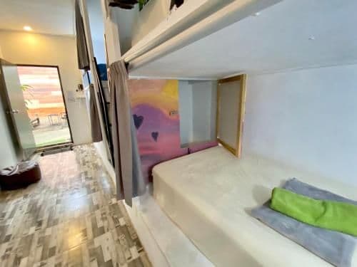 6-Bed Deluxe Dormitory