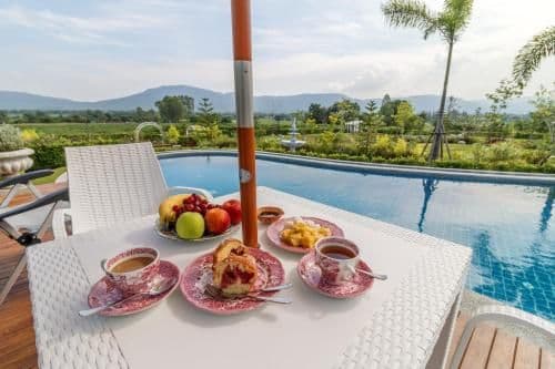 Three-Bedroom French House with English Garden