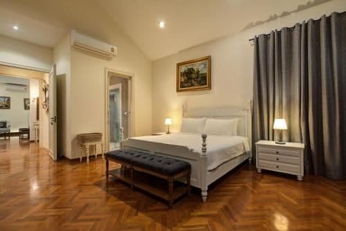 Three-Bedroom French House with English Garden