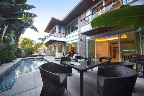 VILLA CHELONI 3 BEDROOMS0