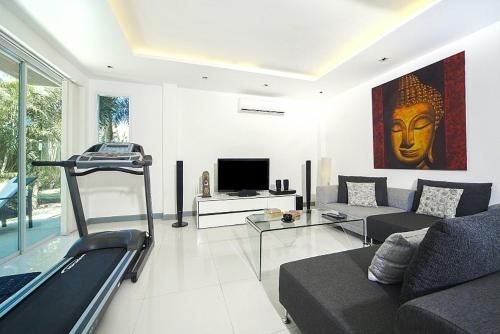 VILLA CHELONI 3 BEDROOMS4