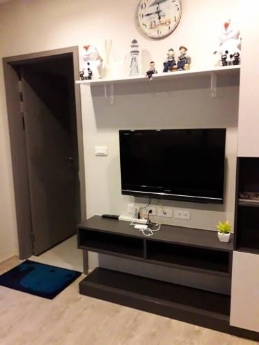 The Base Condo by Via3