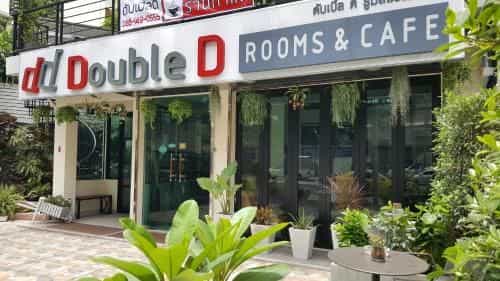 Double D Rooms & Cafe