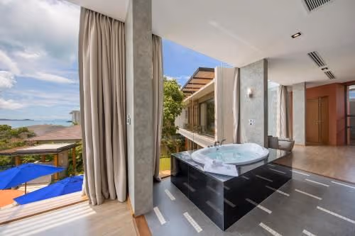 Villa with Sea View