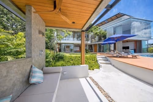 Villa with Sea View