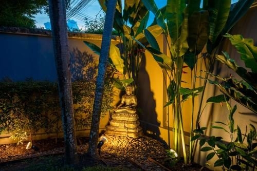 Villa Galam by Tropiclook Onyx style Nai Harn beach2