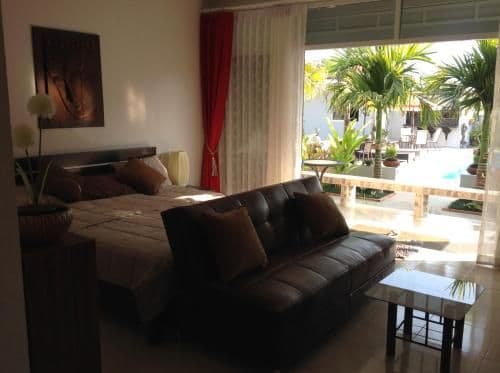 Deluxe Double Room (2 Adults + 1 Child)
