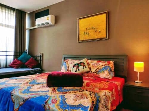 Downtown studio with kitchen, balcony and king bed Downtown studio with kitchen, balcony and king bed
