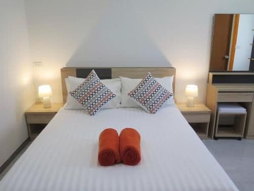 Standard Queen Room