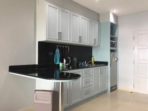 Studio Apartment with Sea View