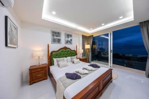 Villa with Sea View