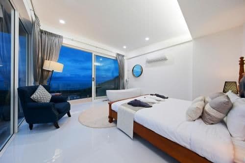 Villa with Sea View