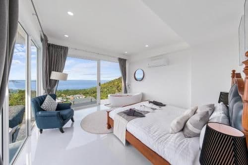 Villa with Sea View