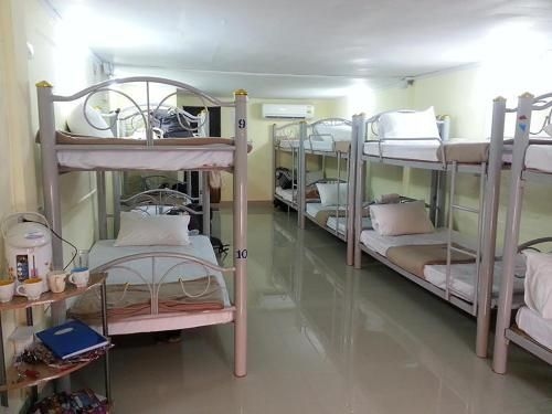 JUST HOSTEL0