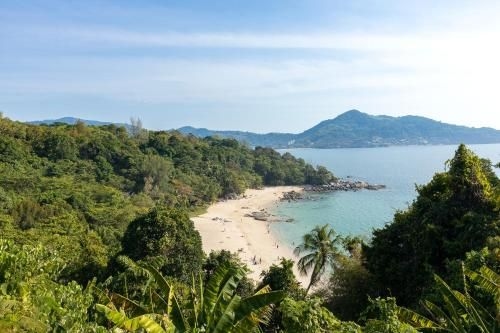 Sea View Panora Surin by Holy Cow E1051