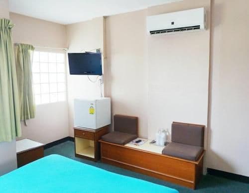 Standard Queen Room