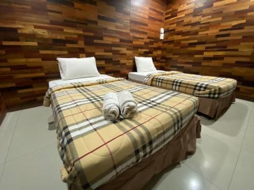 Twin Room with Private Bathroom