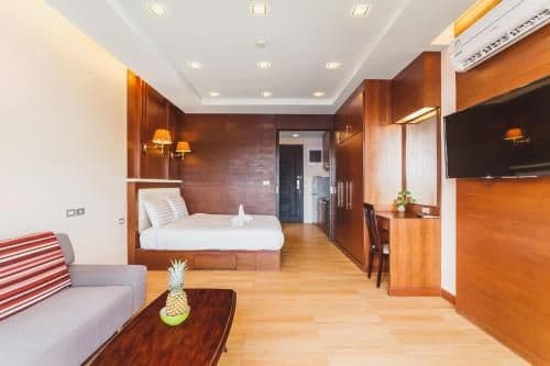 Studio Apartment