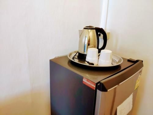 Sunny studio with private bathroom and aircon3